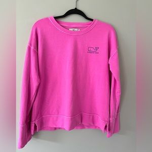 Womens vineyard vines sweatshirt!  Never worn! Size medium